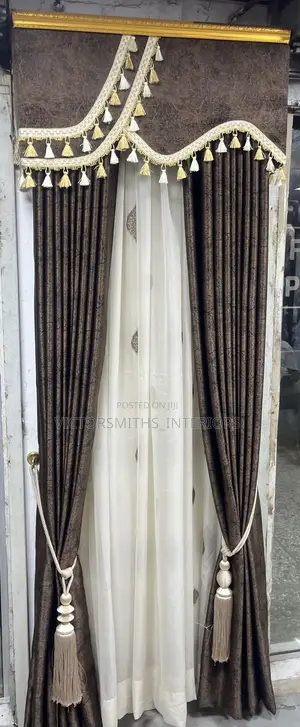 Luxury Curtains Design With Board