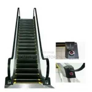 Modern Automatic Escalator Shopping Mall