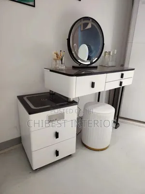 Quality Imported Set of Dressing Mirror Stand.