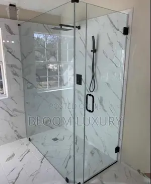 Frameless 10mm Glass Shower Cubicle