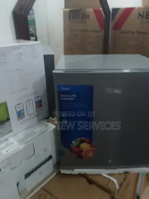 Brand New Midea 45l Mini Bar Refrigerator Mdrd86fgg50compact