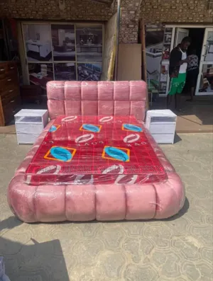 4/6 Padded Bedframe