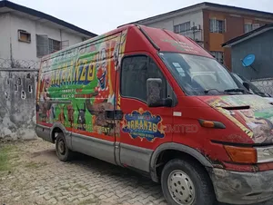 Van in Tejuosho Yaba for Hire