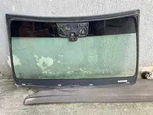 We Deliver and Install All Kinds of Windscreen Glass