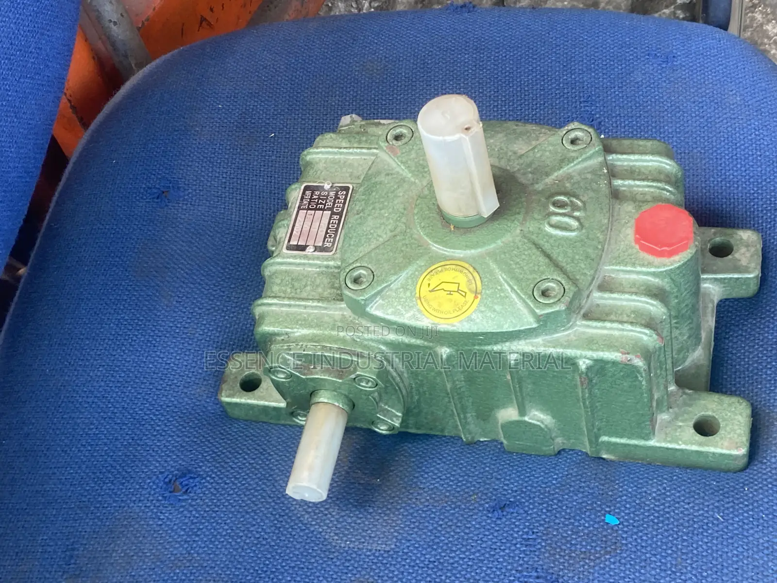 Gear Box Reducer Side 06