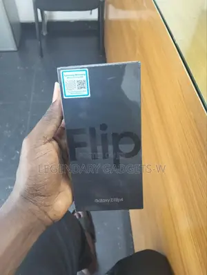 New Samsung Galaxy Z Flip4 256 GB