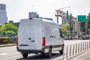 Spacious Van for Hire in Maryland , Anthony and Its Environs