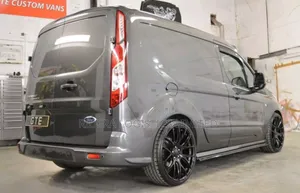 Spacious Mini Van in Shomolu for Moves