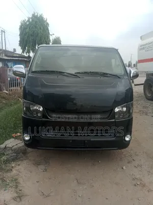 Toyota HiAce 2015 Black