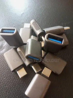 Type C (In)- USB 3.0(Out)