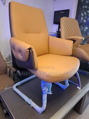 Standard Quality Executive Visitor Chair.