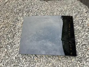 Mercedes Glc300 2018 Pano Roof Glass Available We Deliver
