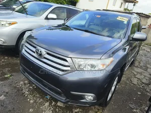 Toyota Highlander Limited 2012 Gray