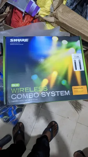 Shure BLX PG58 Handheld Wireless Combo Microphone