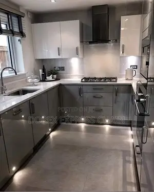 Modern L-Shaped Kitchen Unit - Sleek Line Functional Space