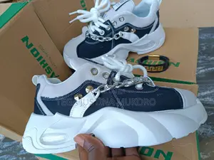 High Quality Female Fashion Sneakers