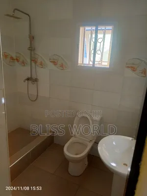 3bdrm Block of Flats in Utako for rent