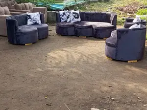 7 Sitters Couch
