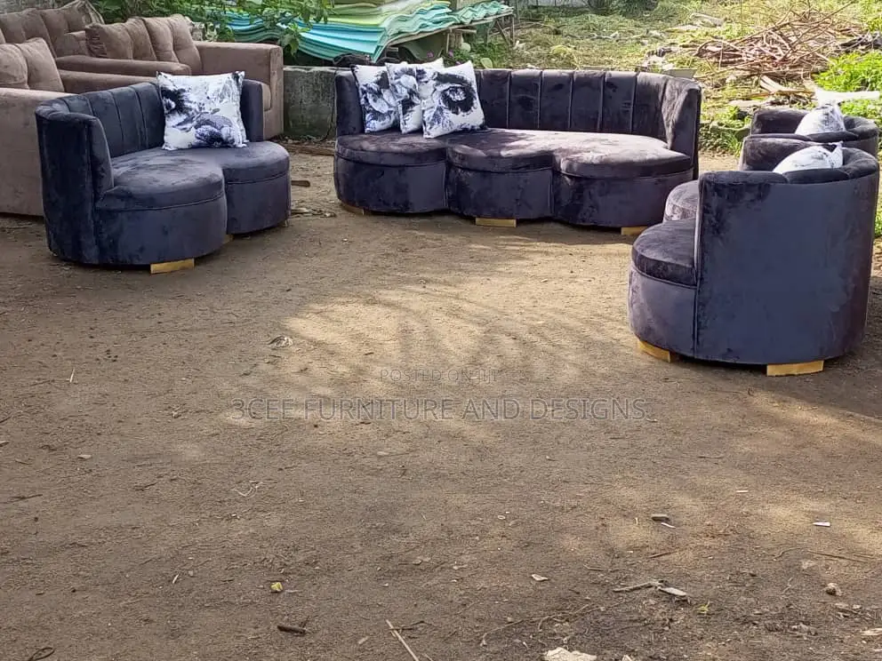 7 Sitters Couch