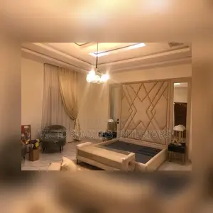 Luxury Curtains Drapes an Bed