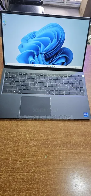 Laptop Dell Vostro 15 5568 16GB Intel Core I7 SSD 512GB