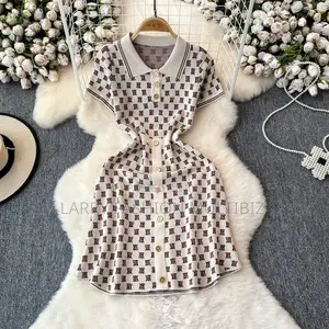 Short Collar Gown