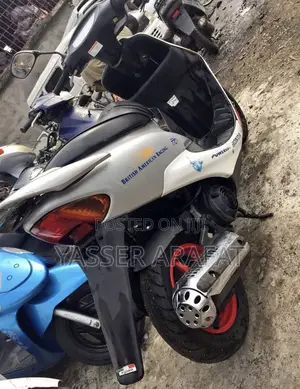 New Suzuki 2023 Silver