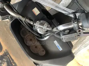 Yamaha Majesty 2008 White
