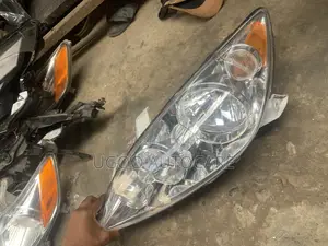 Headlight Camry 2005  Available