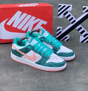 Nike Sb Dunk Low Snake Skin Washed Teal Sneakers