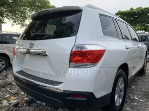 Toyota Highlander Limited 3.5l 4WD 2013 White