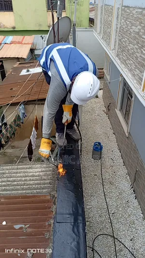 Promptly Trained Experts