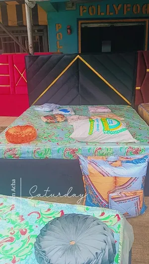 Bed Frame and Foam 6x6ft Padded