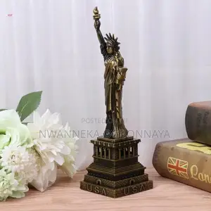 30cm USA Landmarks Statue