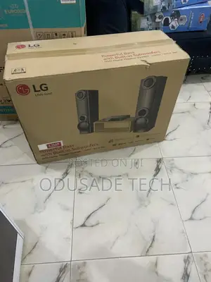 Homecinema 600W LG Powerful Bass With Built in Subwoofers