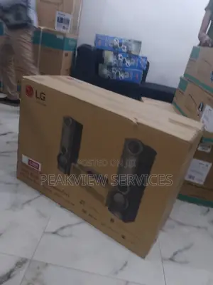 Ultimate Home Theater LG 600W Built in Subwoofers Lhd667