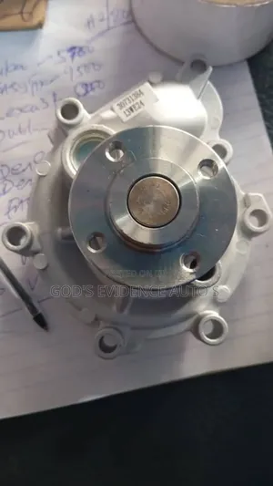 Water Pump Volvo V8