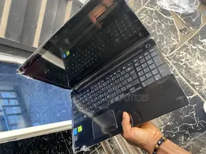 New Laptop Toshiba 4GB Intel HDD 500GB