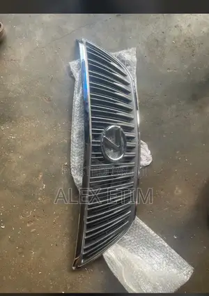 Front Grill Rx330 Black Available as Seen