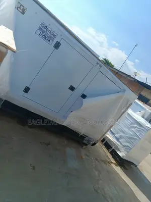 The Automatic Voltage Perkins 150kva Soundproof DIESEL Gen