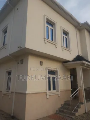 4bdrm Duplex in Gwarinpa Man for sale