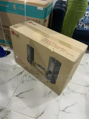 Leisure Lounge 600W LG Powerful Bass With Built in Subwoof