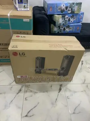 Hollywood Vibe 600W LG Powerful Bass With Builtin Subwoofer