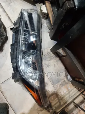 Head Light Toyota Highlander 2018 LE