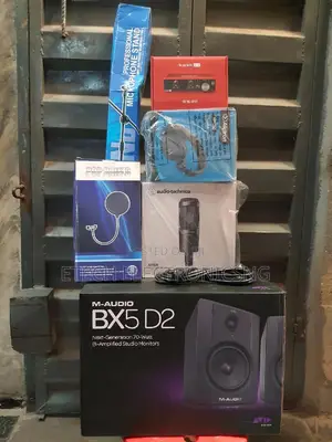Complete Combo Set of Studio Recording Equipment