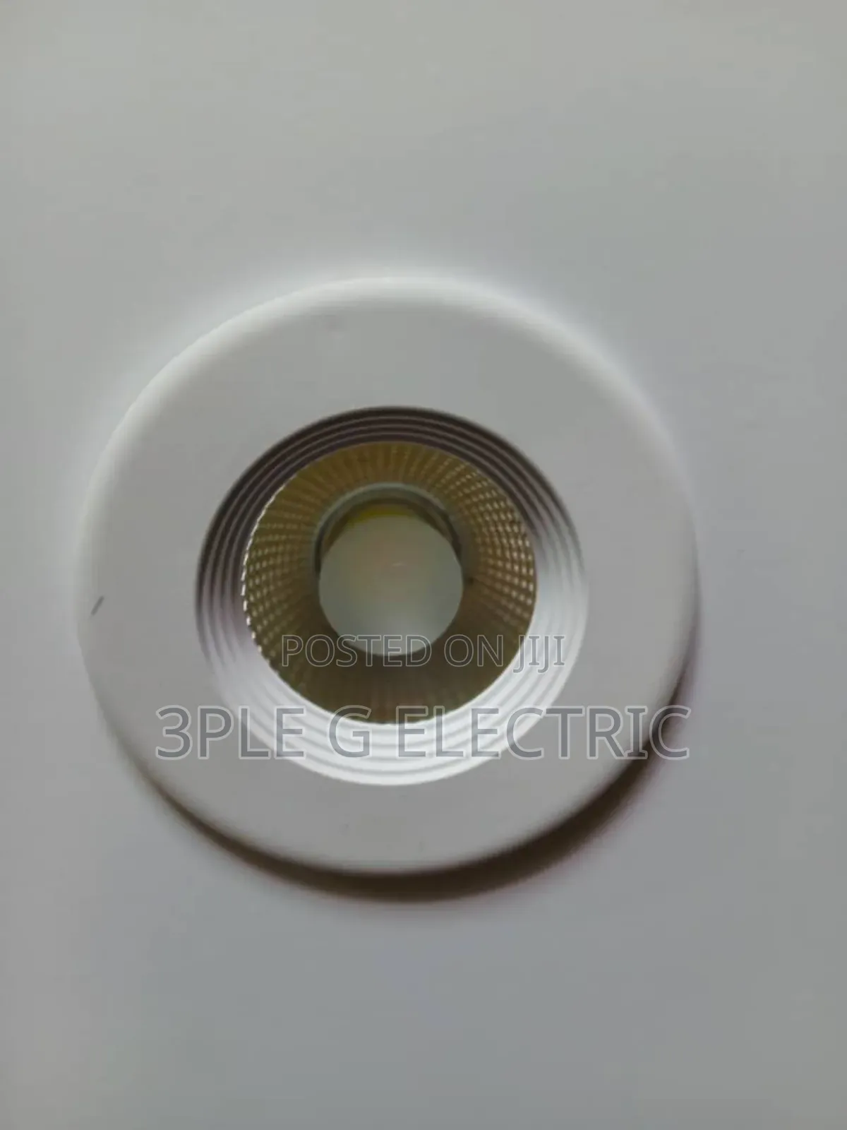 Ceiling Mounted Pop Light