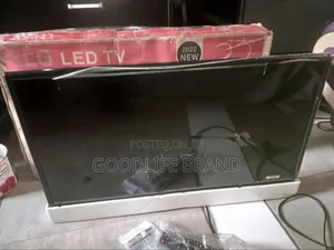Super Clean Tv With Carton N Remote