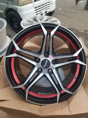 17 Inches Alloyed Wheel