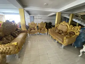 High Quality Sofa Classic Setting