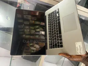 Laptop Apple MacBook Pro 2015 16GB Intel Core I7 SSD 512GB
